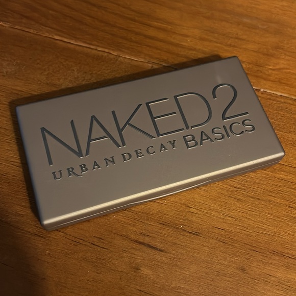 Urban Decay Neutral Tones Powder Eyeshadow Palette - Picture 2 of 3